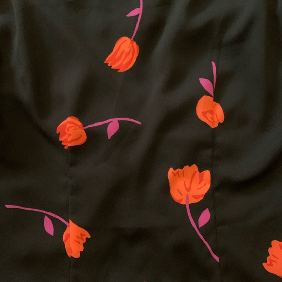 (SOLD) Urban Outfitters tie front floral top - Picture 5 of 5